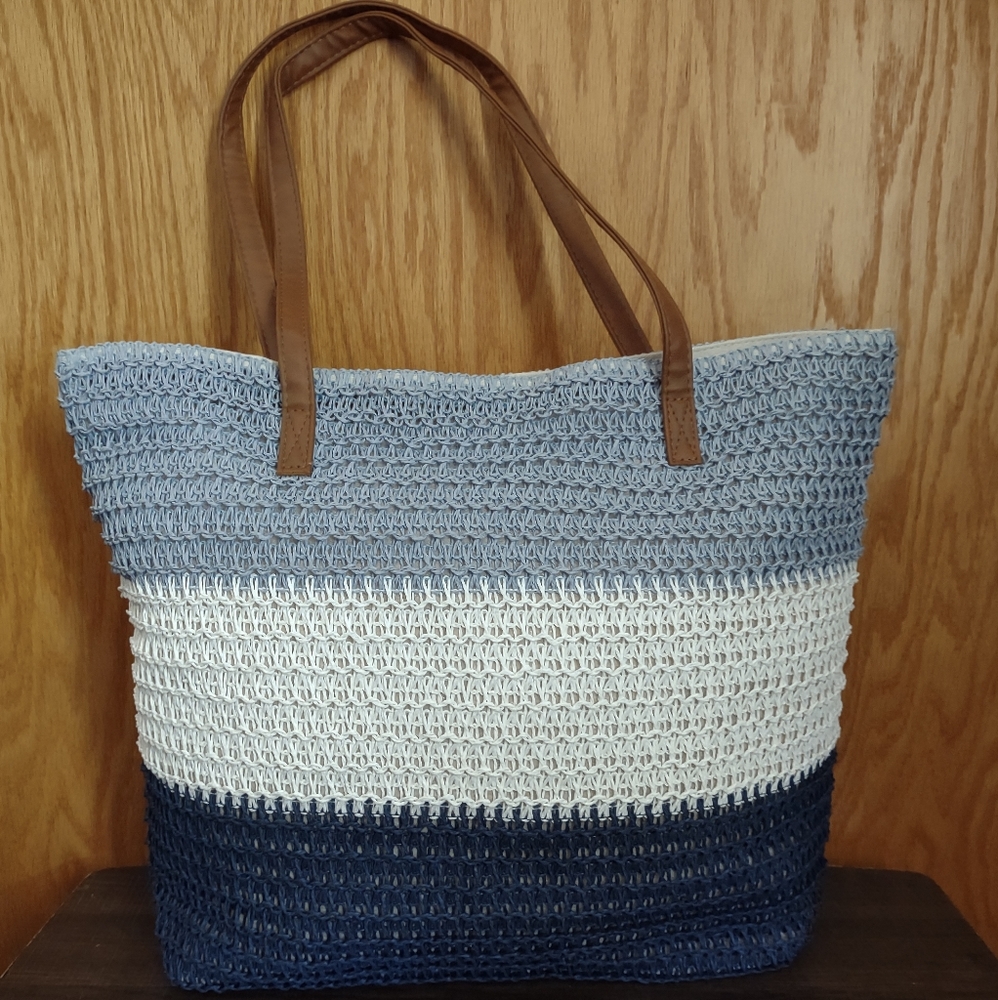 Crochet tote bag 💙🤍